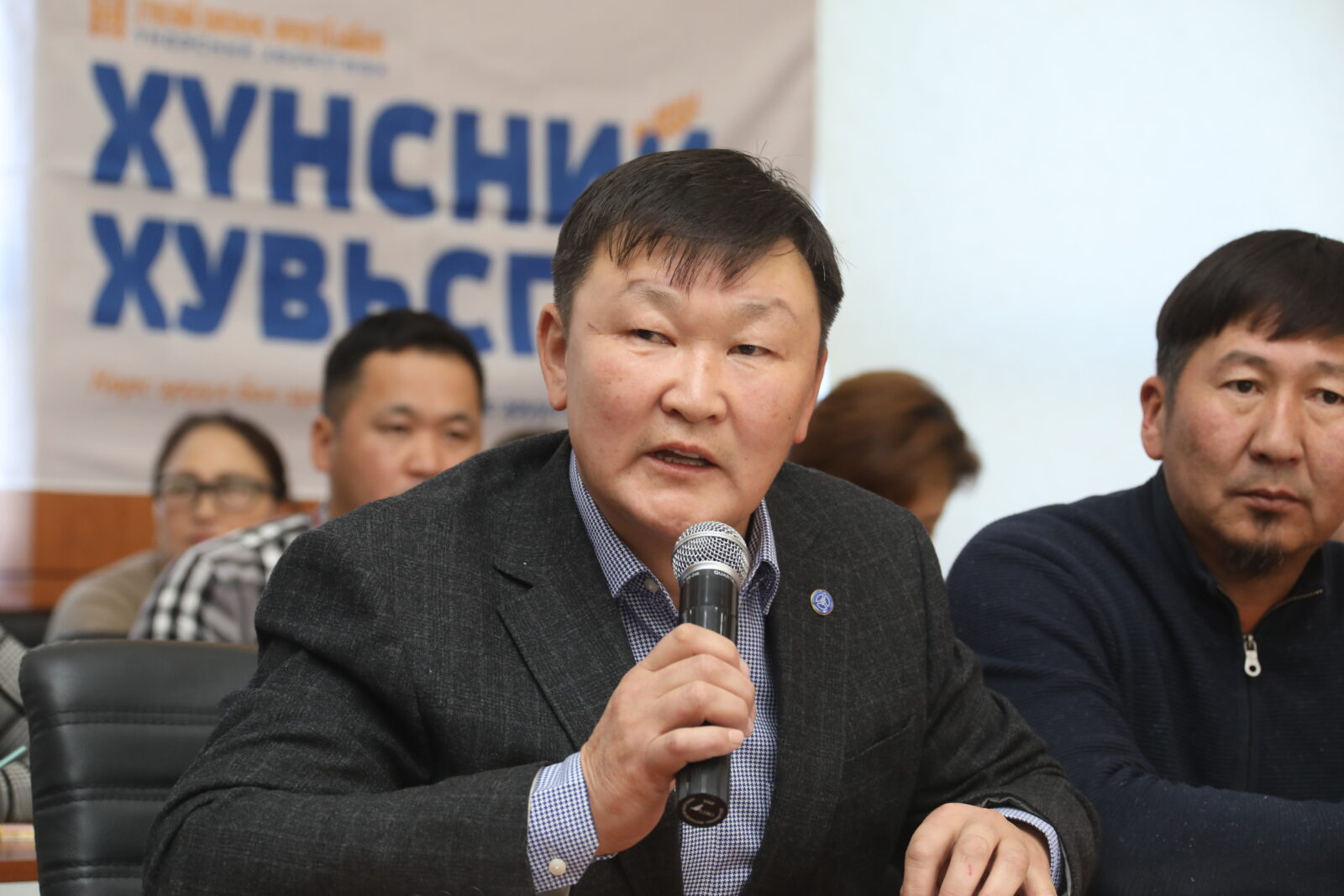З.МЭНДСАЙХАН: БУЛГАН НУТГИЙН БРЭНД БҮТЭЭГДЭХҮҮНИЙГ ОРОН ДАЯАР ТҮГЭЭЖ ...