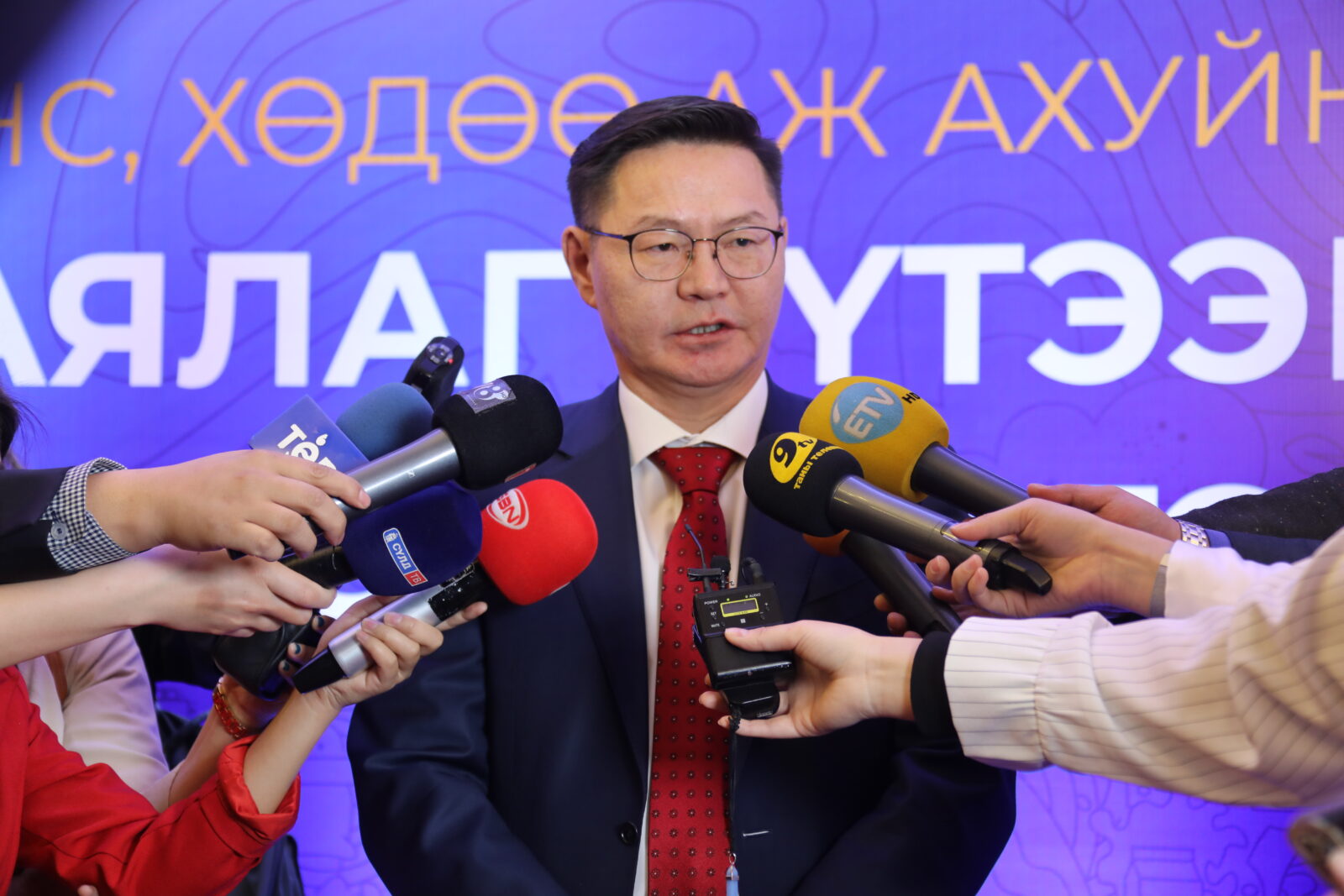 Ч.Даваабаяр: Үндэсний үйлдвэрлэгчидээ төр хамгаалалтад авна | Хүнсний ...